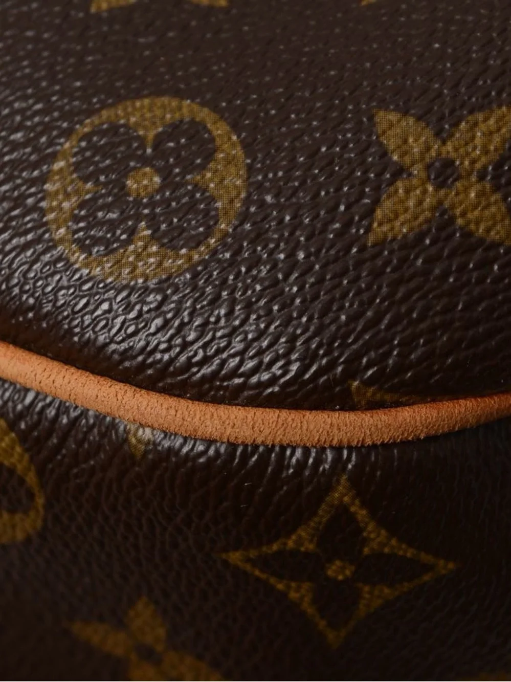 ♥️Louis Vuitton Galliera MM Monogram Canvas Shoulder Bag in Brown and Tan♥️